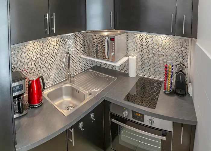 Centre - Place De La Bourse - 4 Personnes *