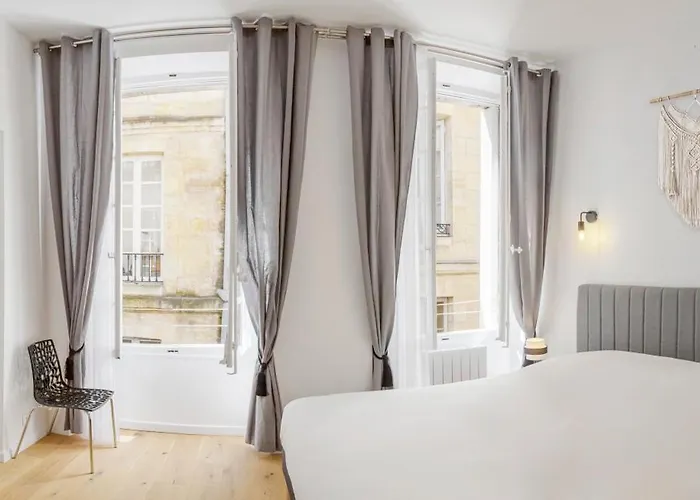 Апартаменты Centre - Place De La Bourse - 4 Personnes