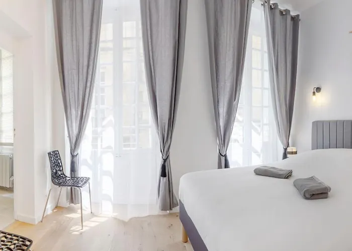 Centre - Place De La Bourse - 4 Personnes